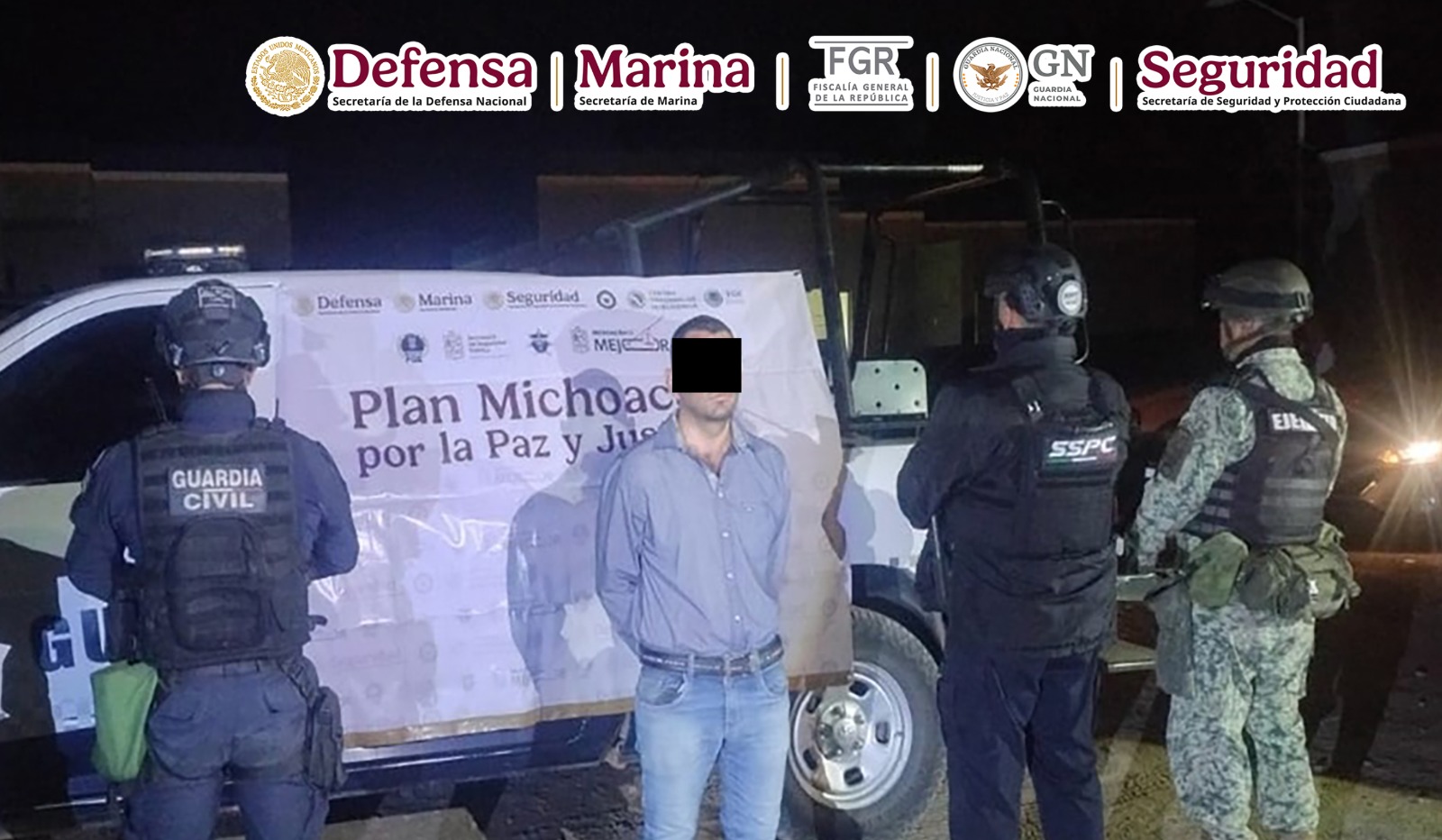 En Michoacán, detienen a dos personas y aseguran más de un centenar de cartuchos